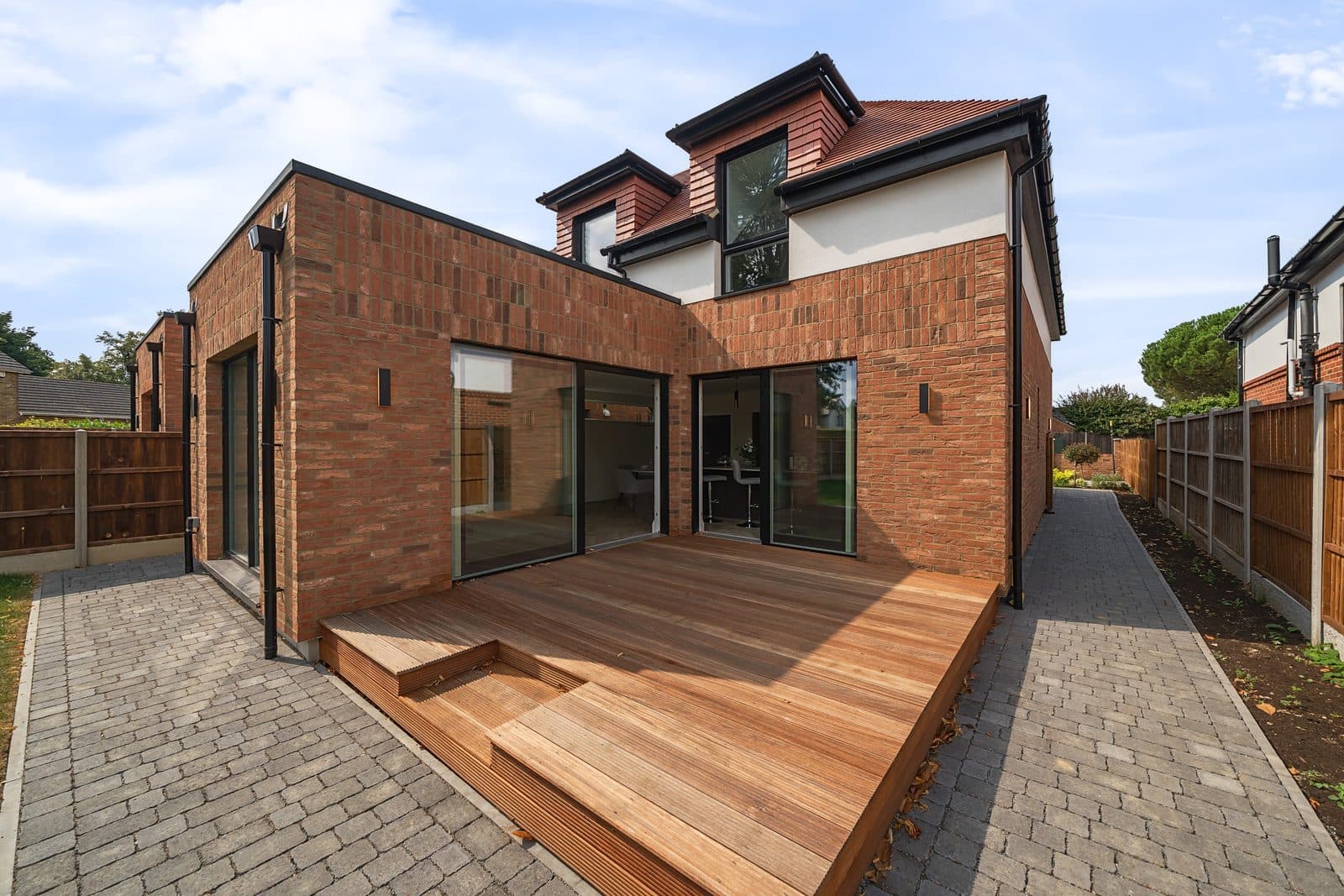 Barfield Road rear deck