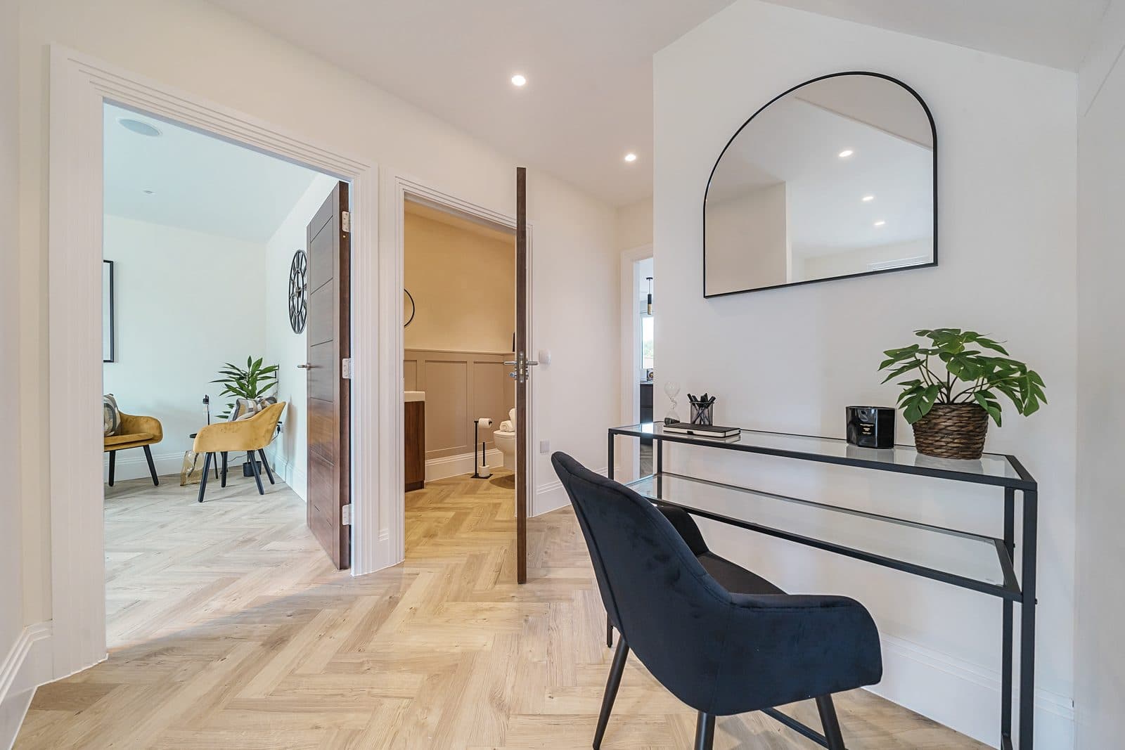 Barfield Road entrance hall