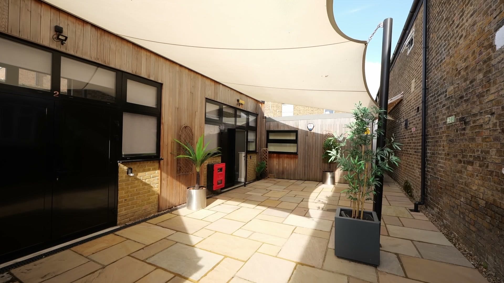 Sidcup Space courtyard and units