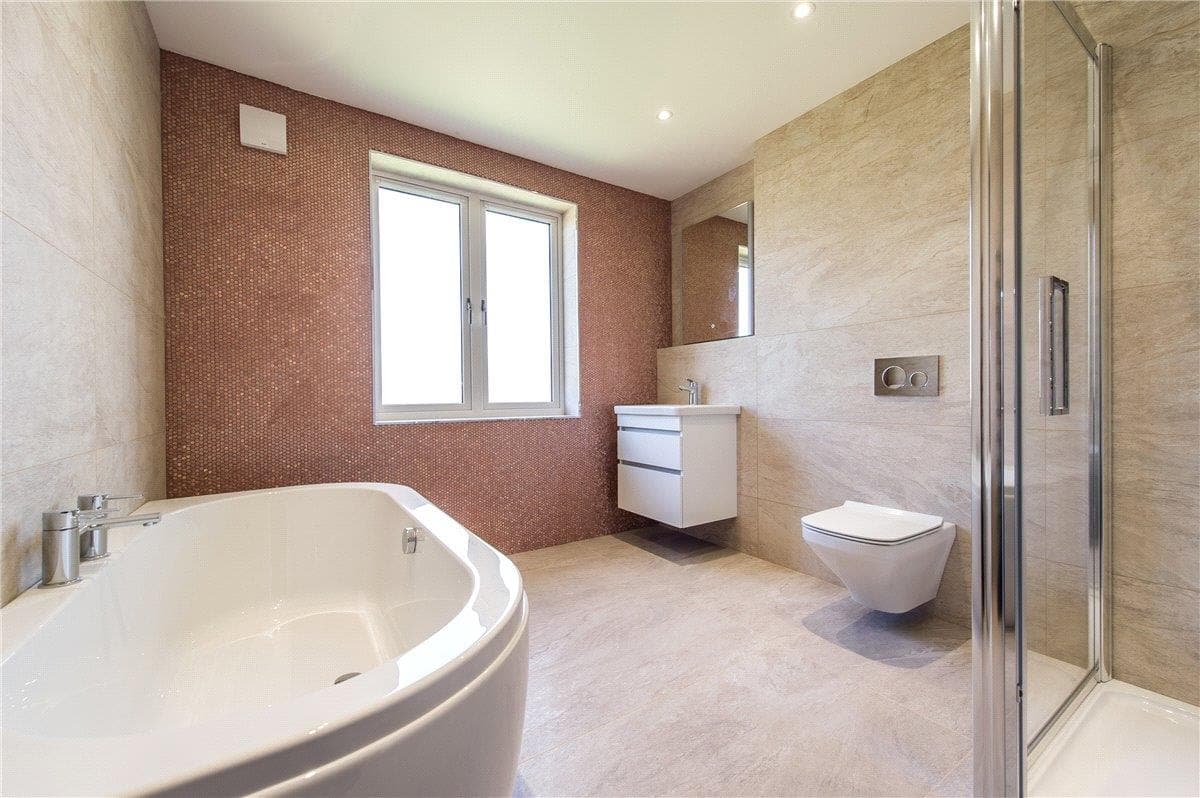 St Margaret's Mews bathroom